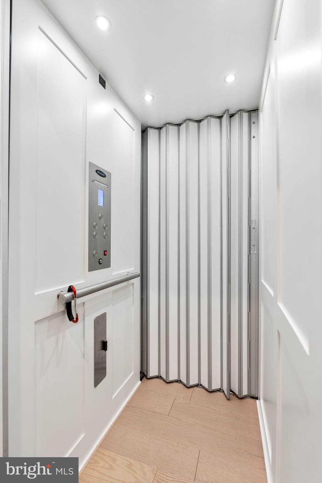 7402 BACKETT WOOD TER #806