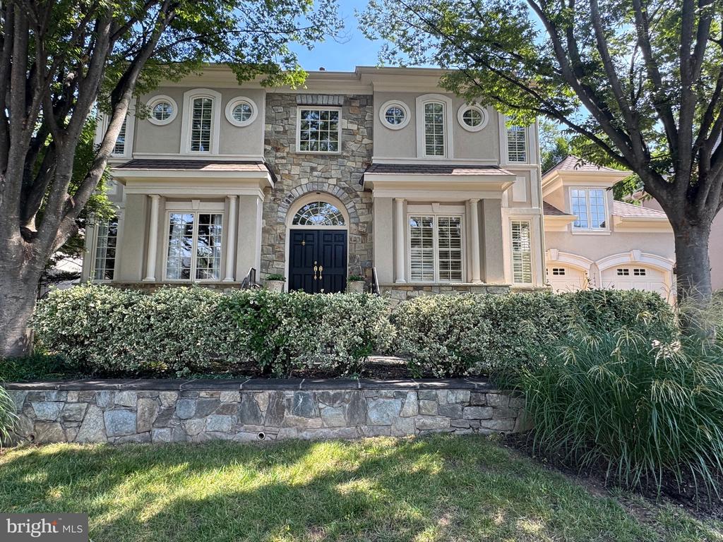 7444 OLD MAPLE SQUARE