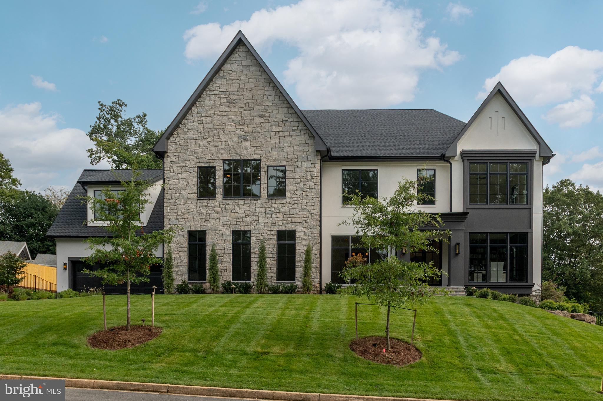 5950 Woodacre Ct