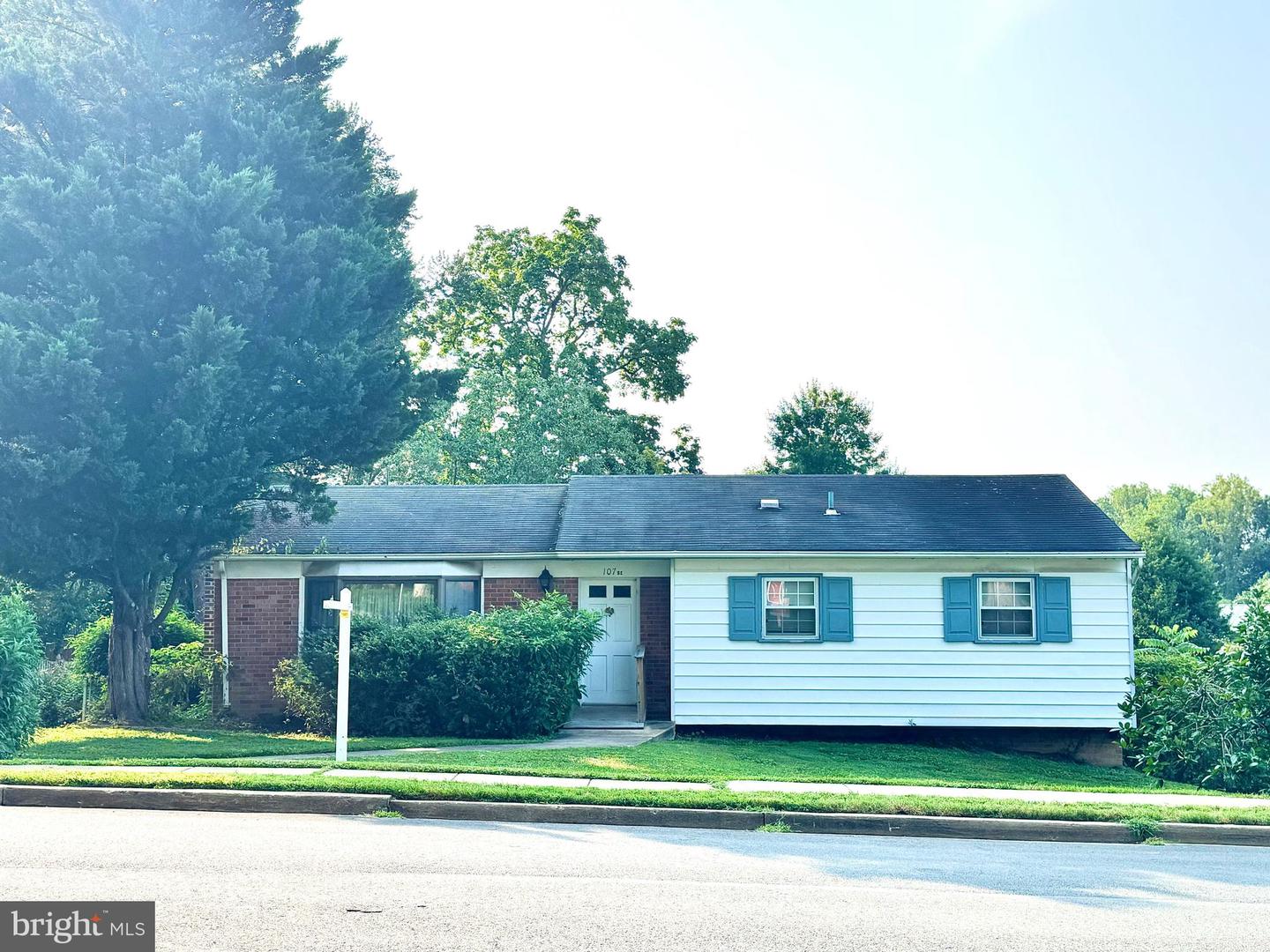 107 Moore Ave SE
