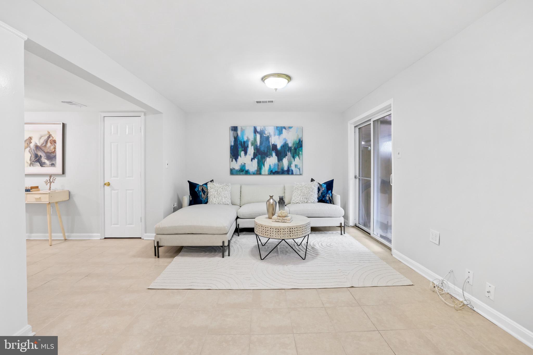6758 ROCKLEDGE PLACE