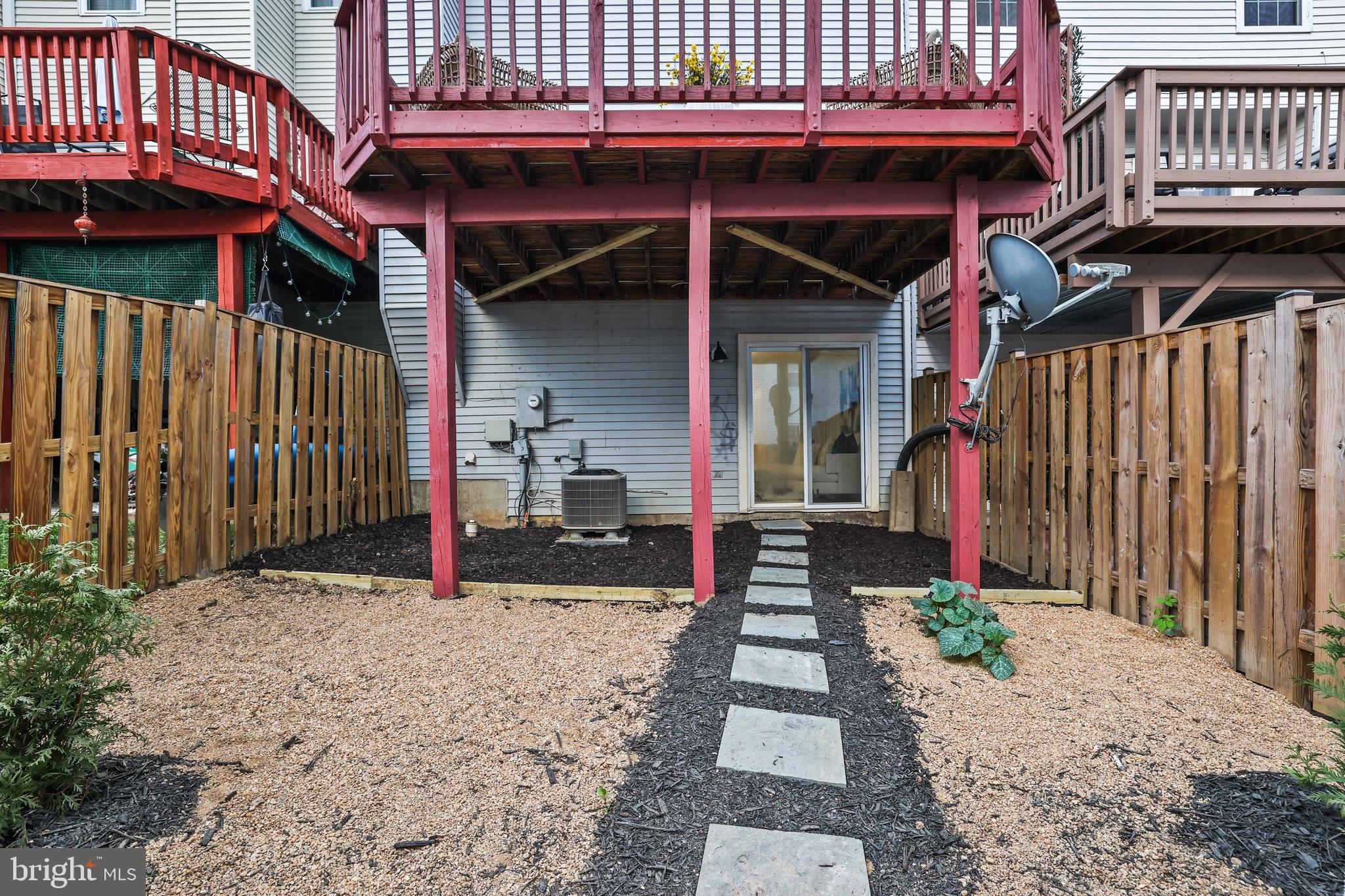 6758 ROCKLEDGE PLACE