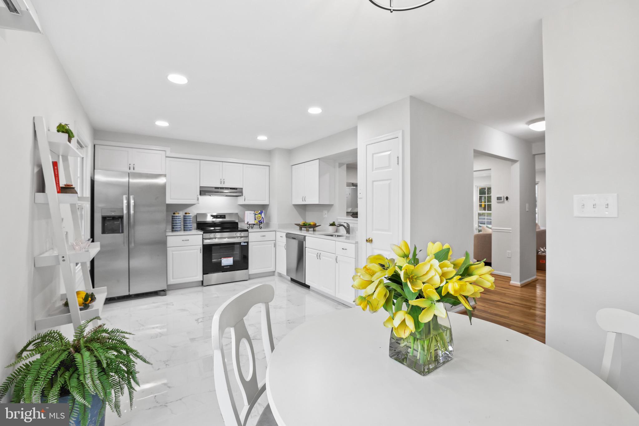6758 ROCKLEDGE PLACE