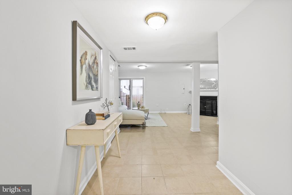6758 ROCKLEDGE PLACE