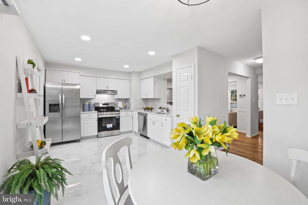 6758 ROCKLEDGE PLACE