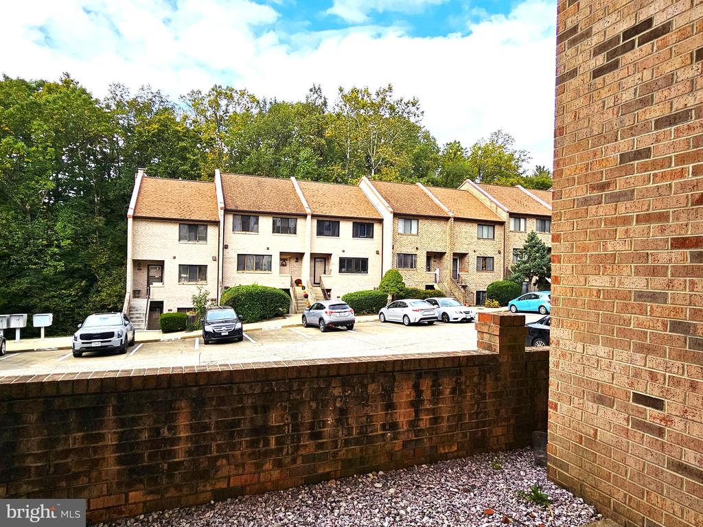 3861 STEPPES COURT B 3861B