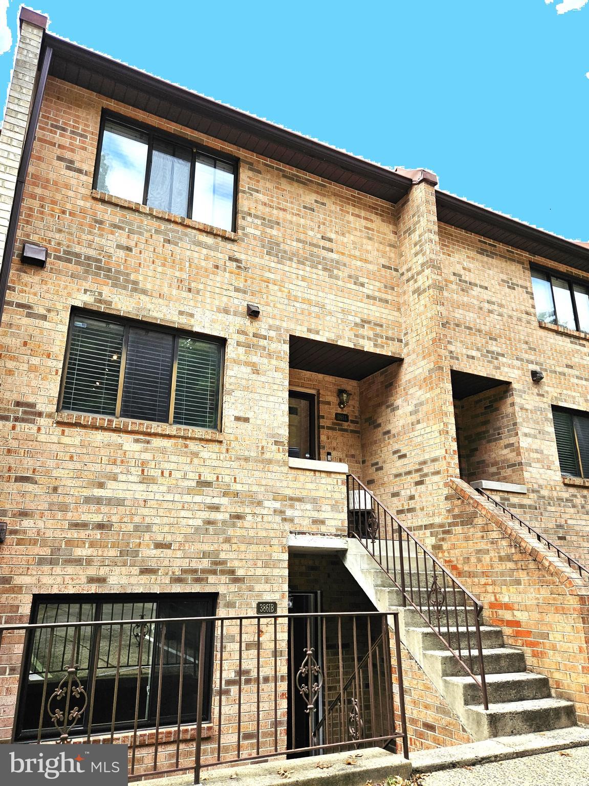 3861 STEPPES COURT B 3861B
