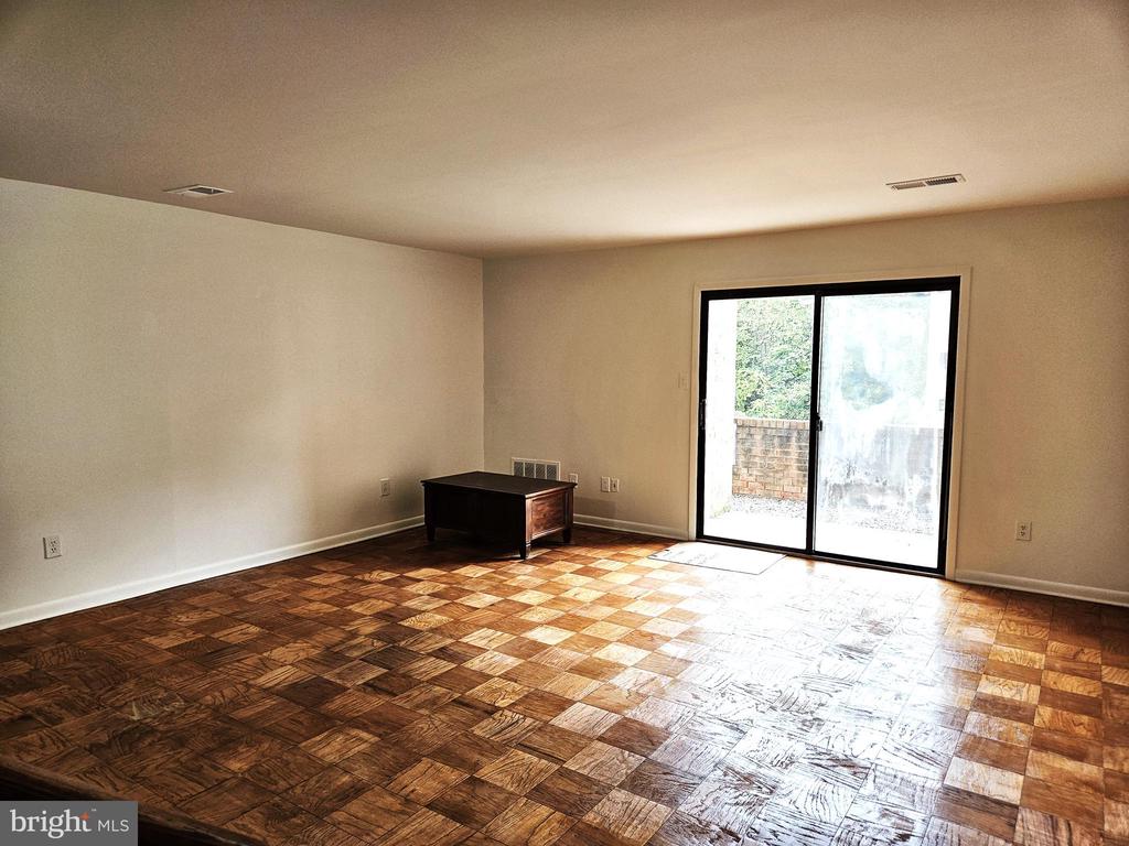 3861 STEPPES COURT B 3861B