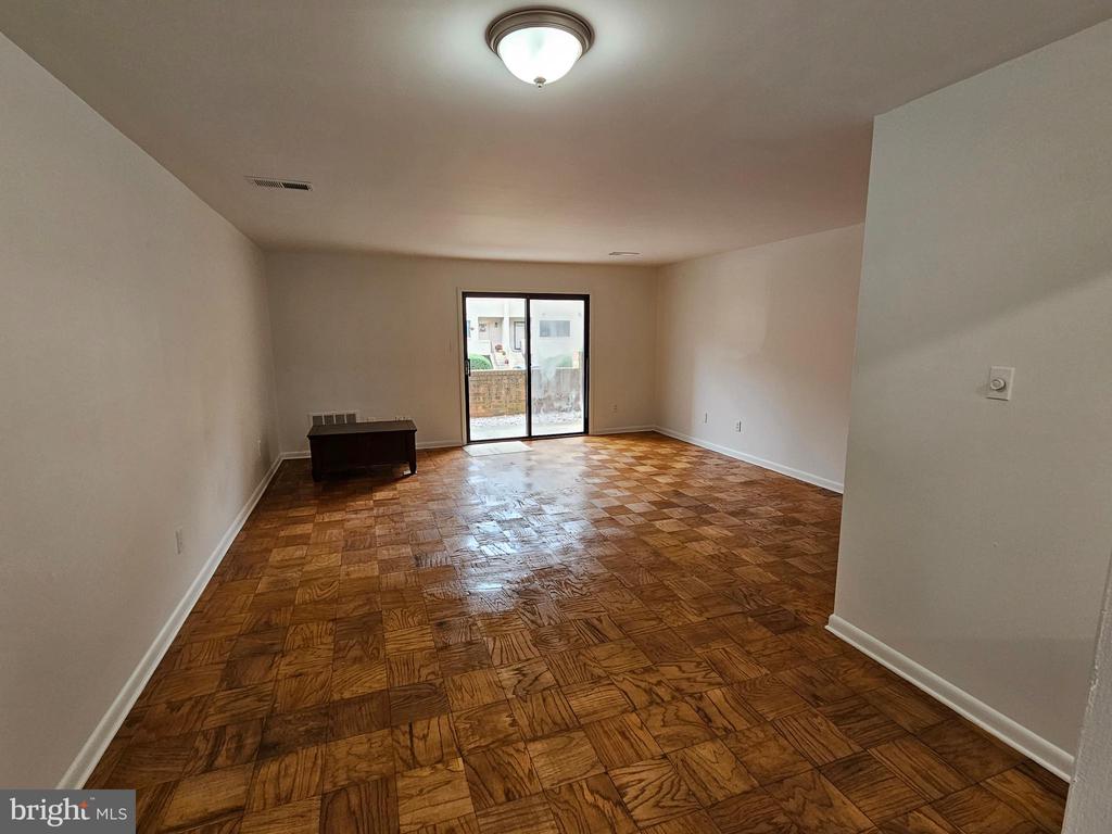 3861 STEPPES COURT B 3861B
