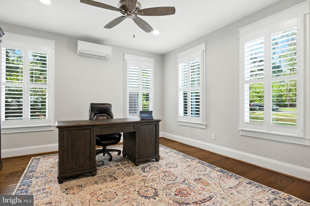 8617 DIXIE PLACE