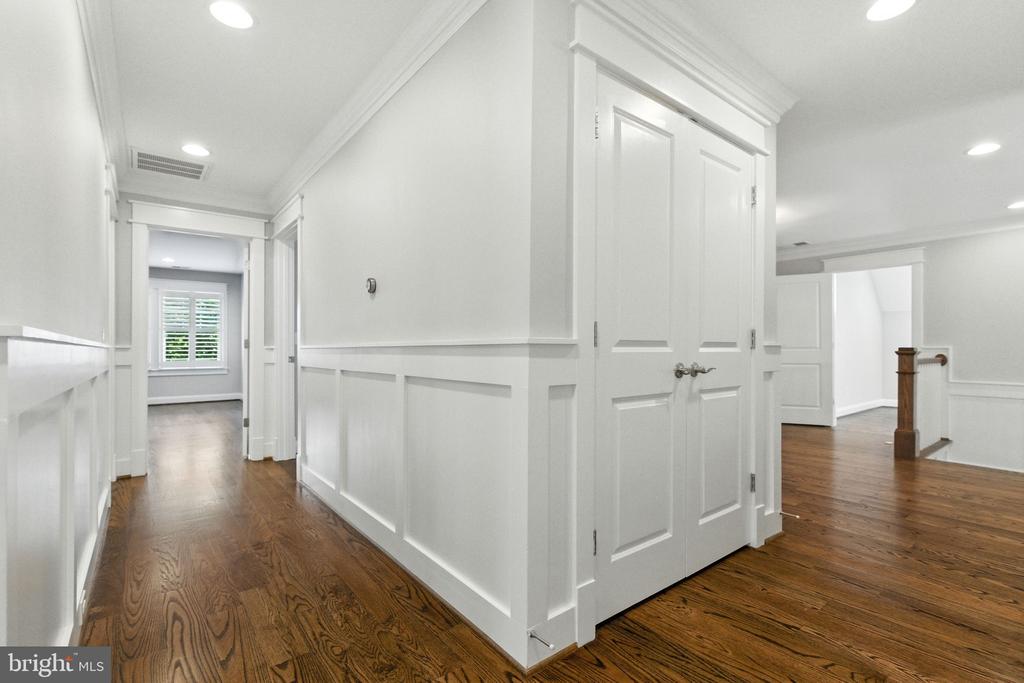 8617 DIXIE PLACE