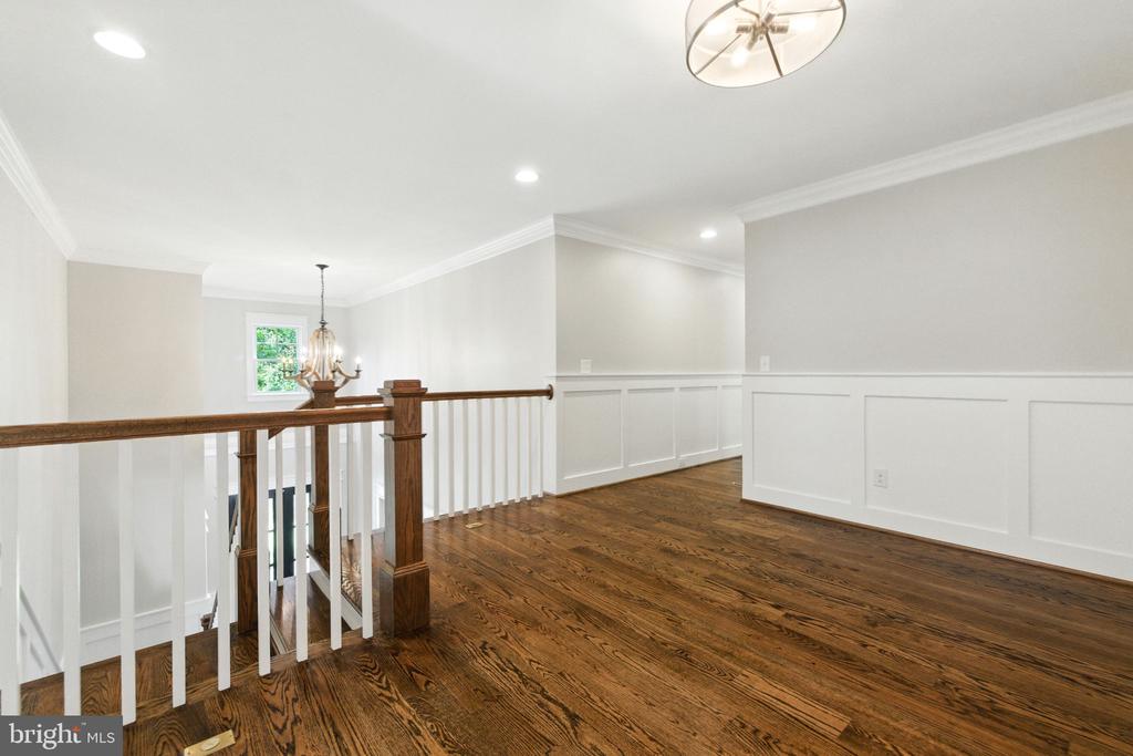 8617 DIXIE PLACE