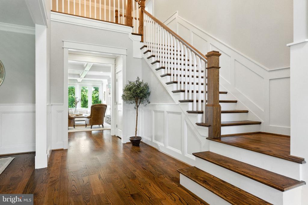 8617 DIXIE PLACE