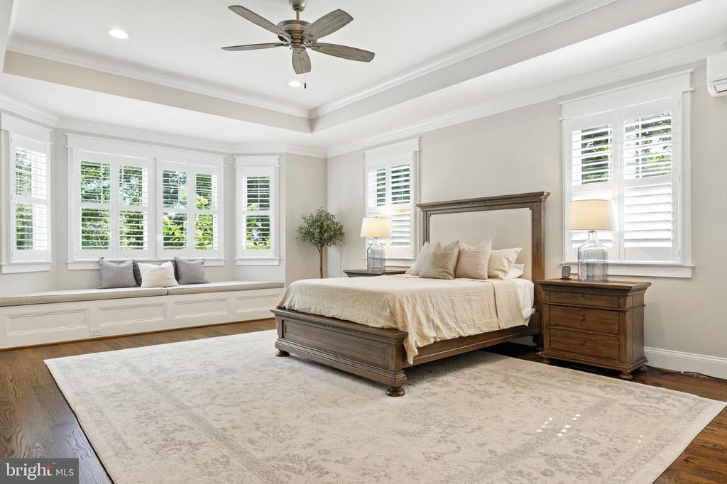 8617 DIXIE PLACE