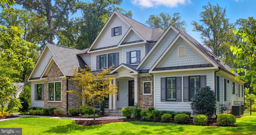 8617 DIXIE PLACE