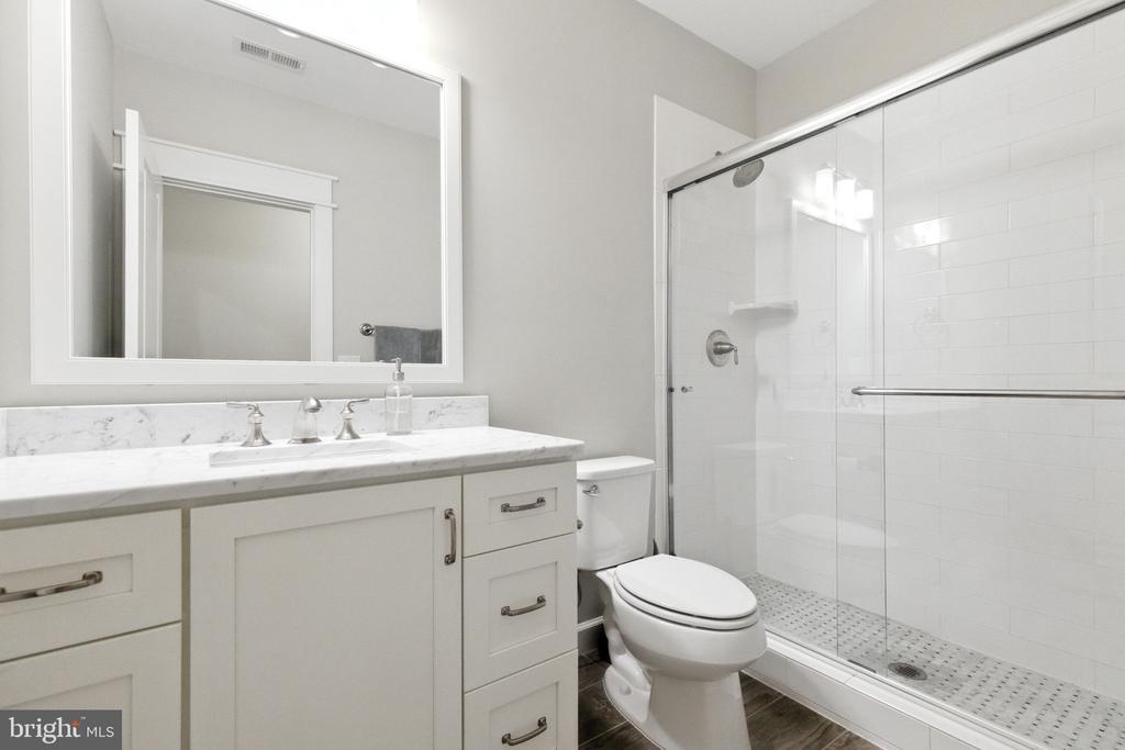 8617 DIXIE PLACE