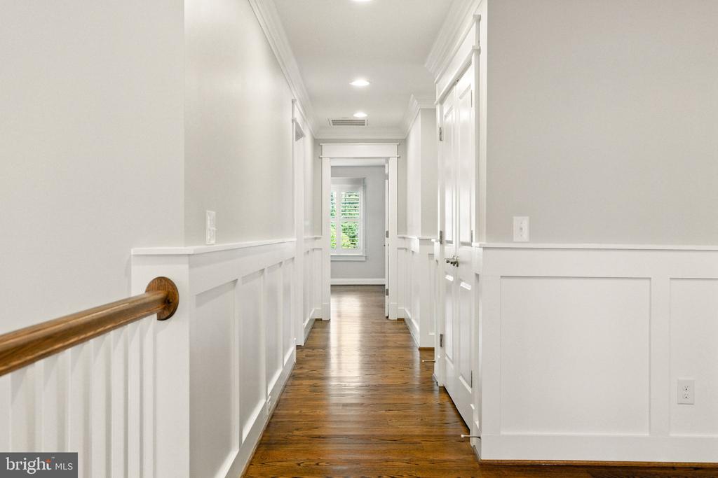 8617 DIXIE PLACE