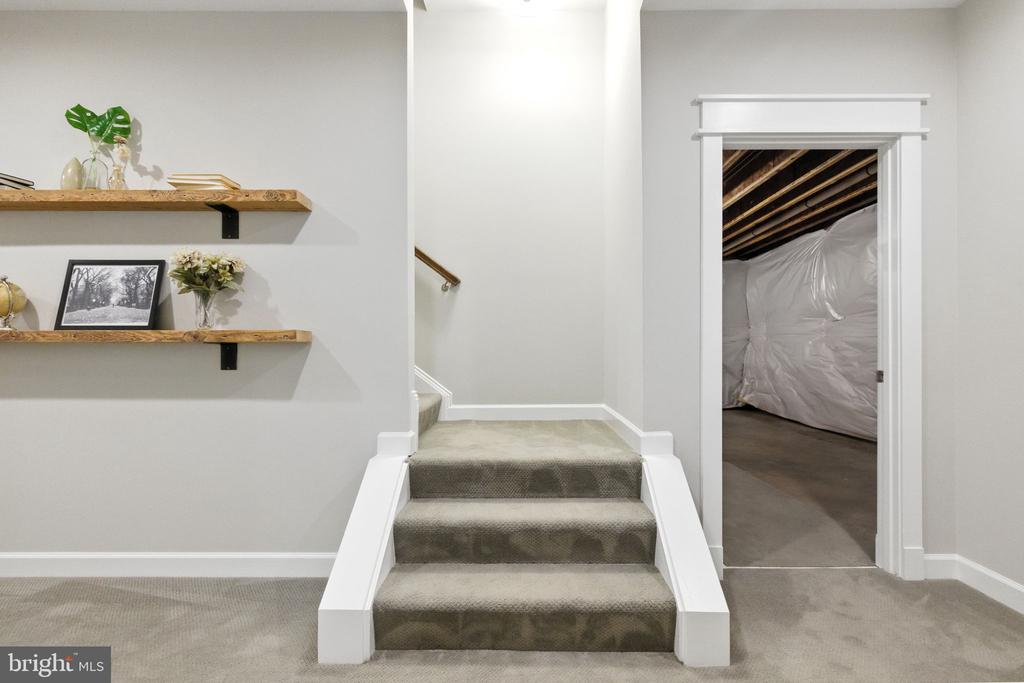 8617 DIXIE PLACE