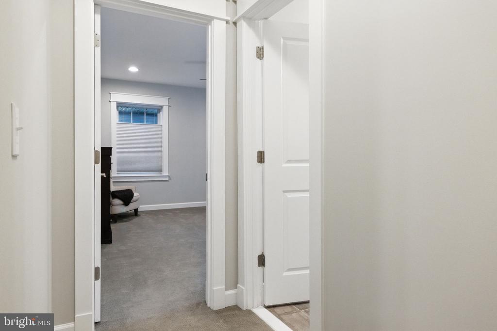 8617 DIXIE PLACE