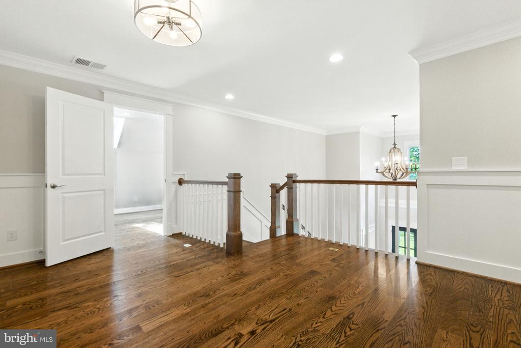 8617 DIXIE PLACE
