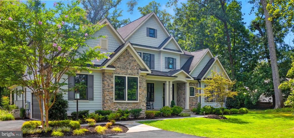 8617 DIXIE PLACE