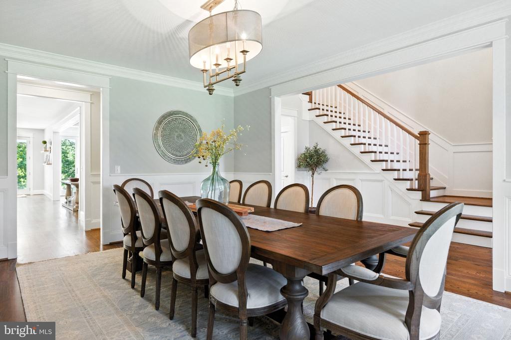8617 DIXIE PLACE