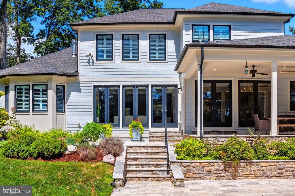8617 DIXIE PLACE