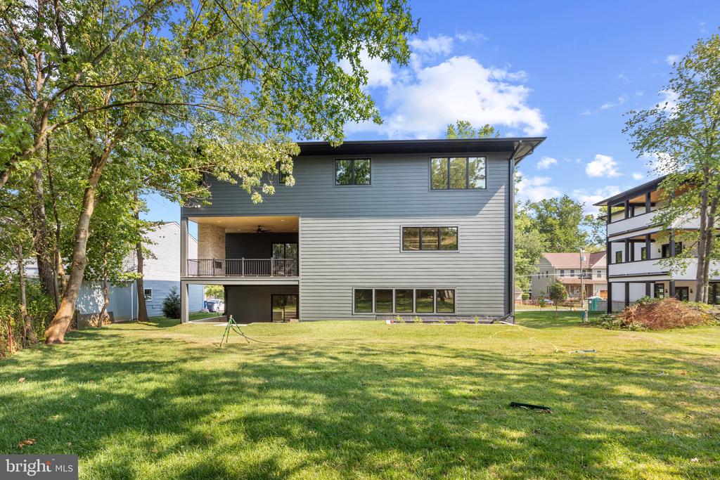 7526 FISHER DRIVE