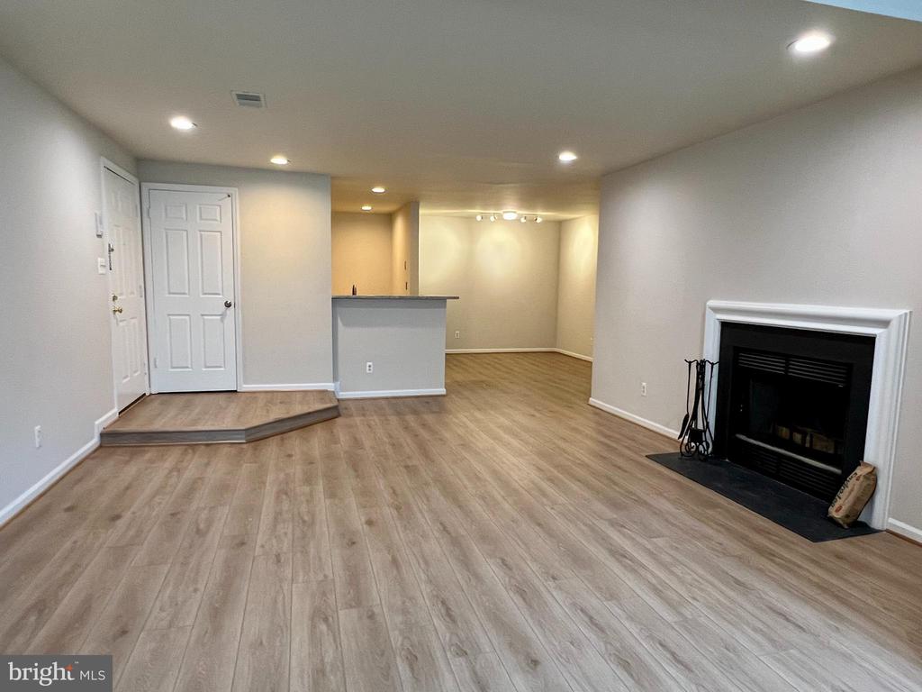 7501 ASHBY LANE I