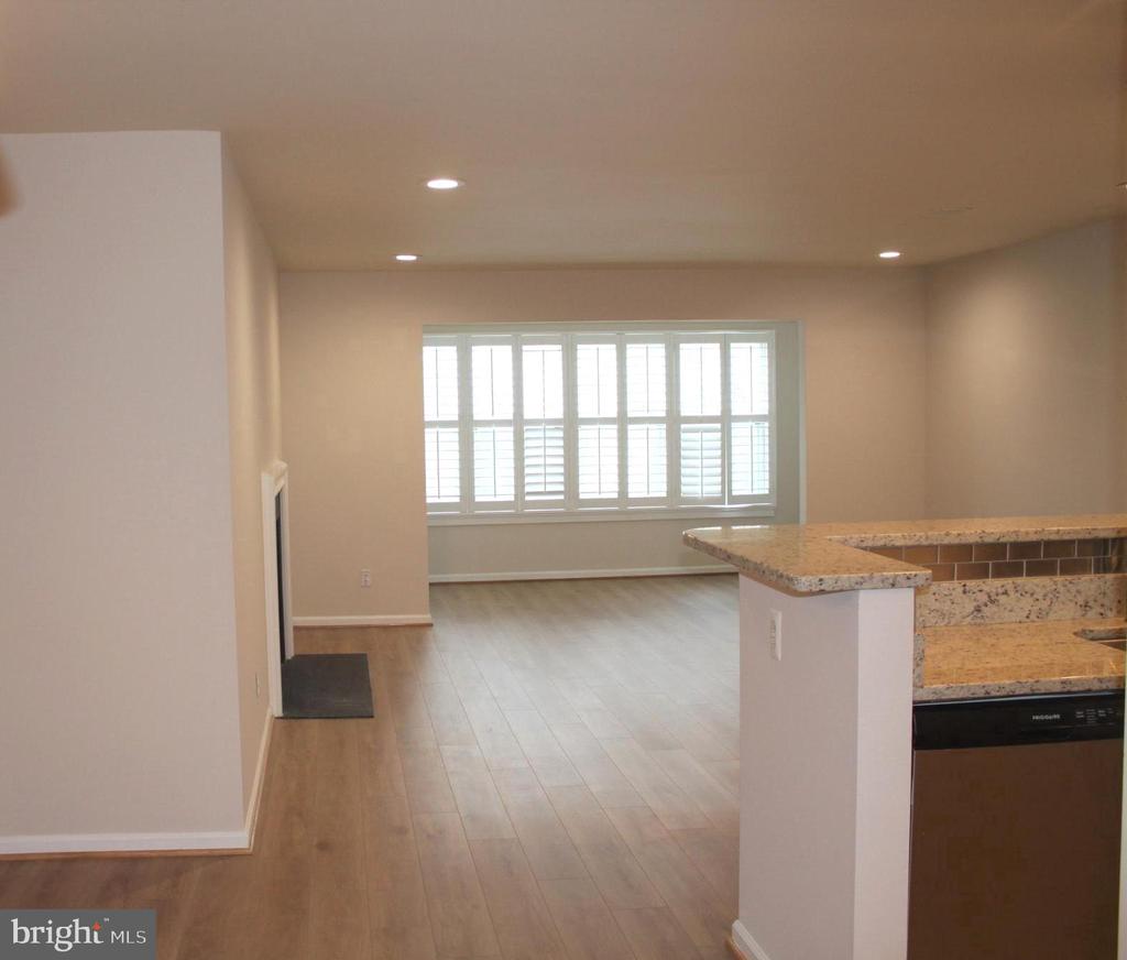 7501 ASHBY LANE I