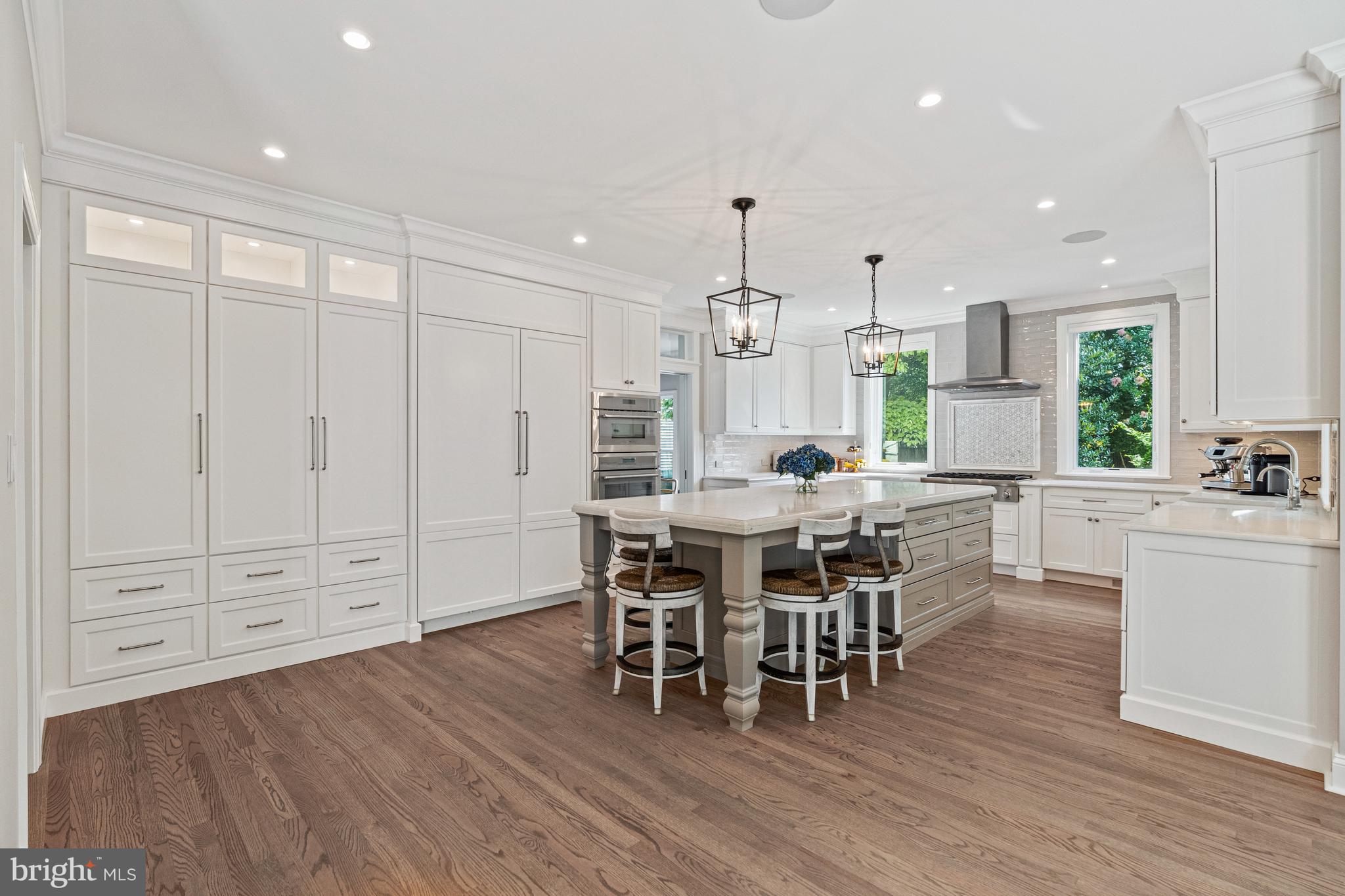 6301 HUNTING RIDGE LANE