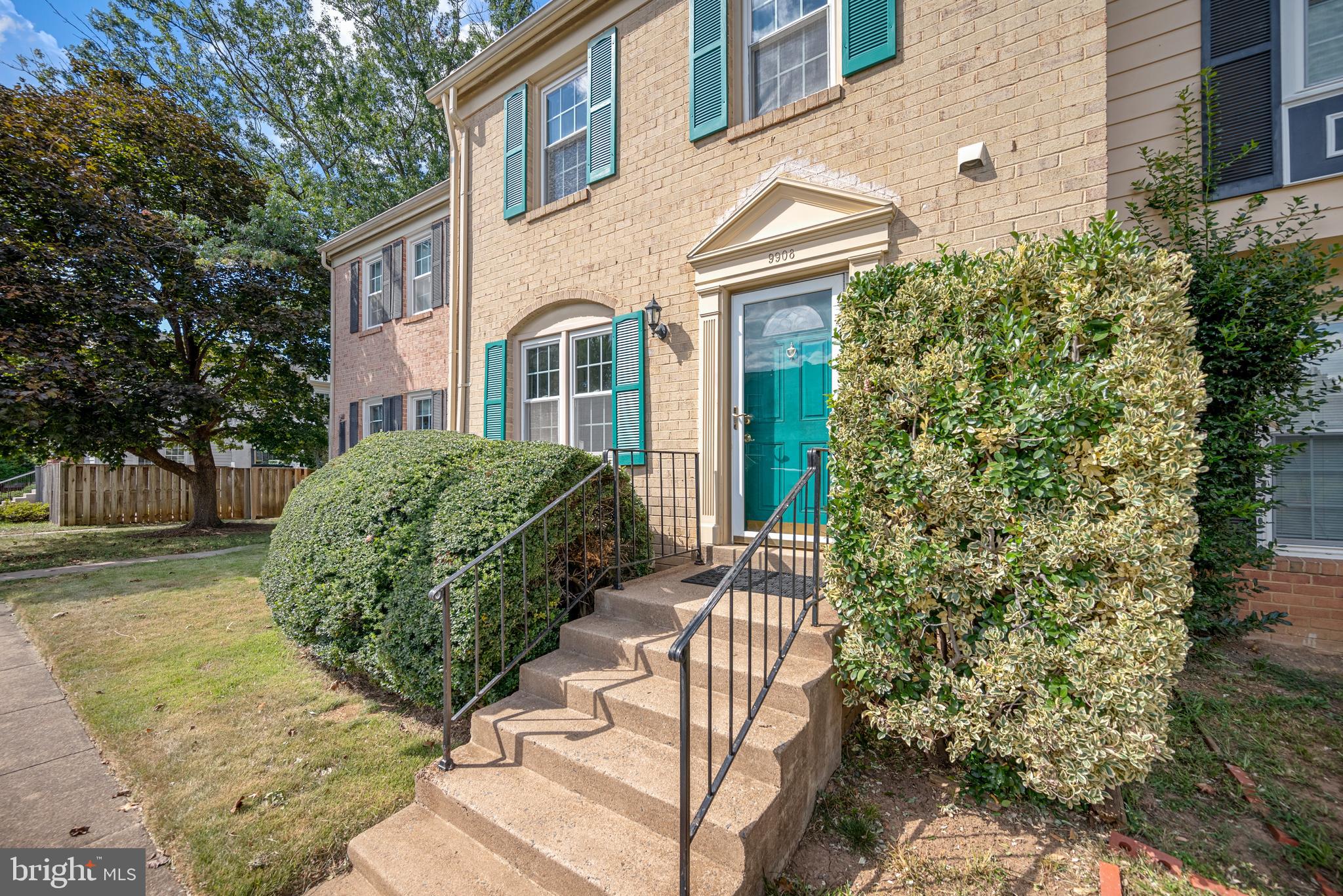 9908 LONGFORD COURT