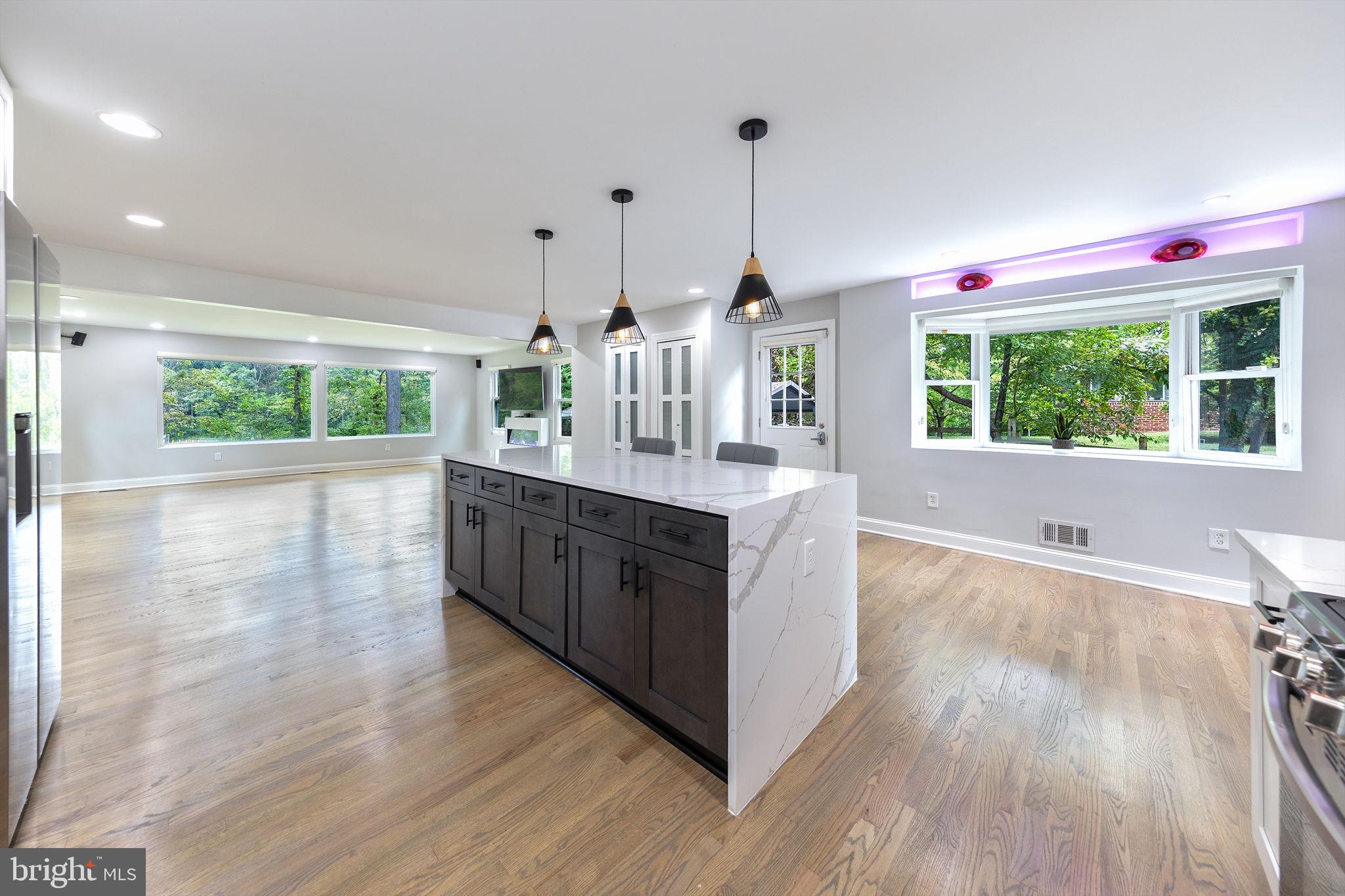 4009 ESTABROOK DRIVE