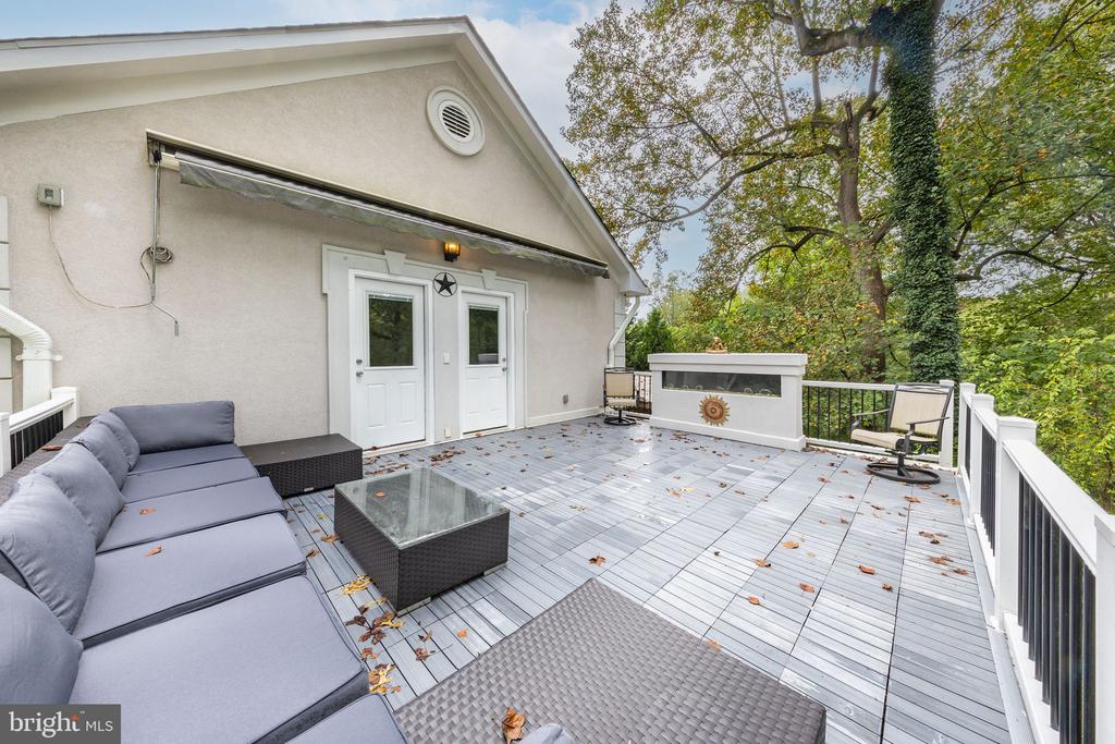 4009 ESTABROOK DRIVE