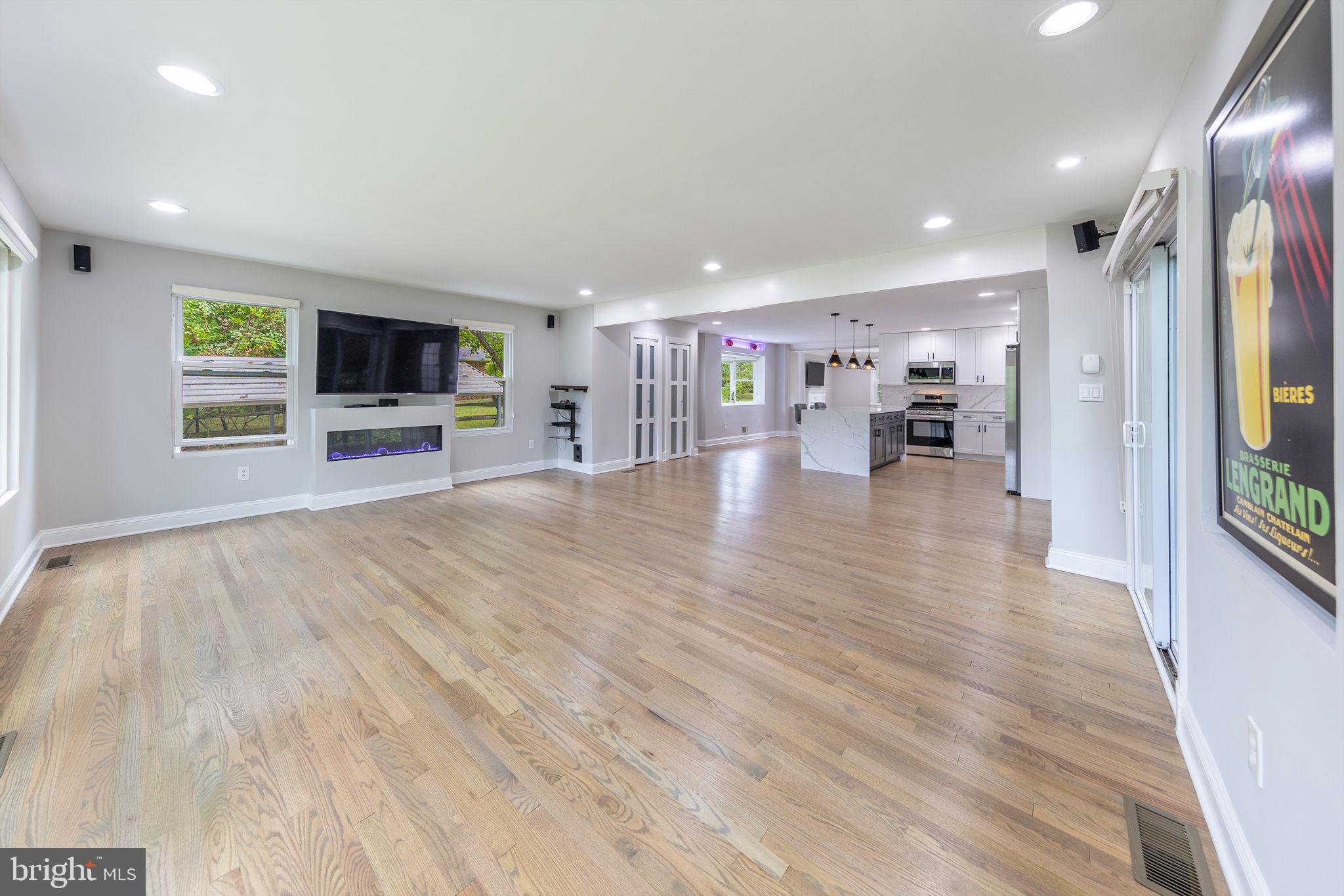 4009 ESTABROOK DRIVE