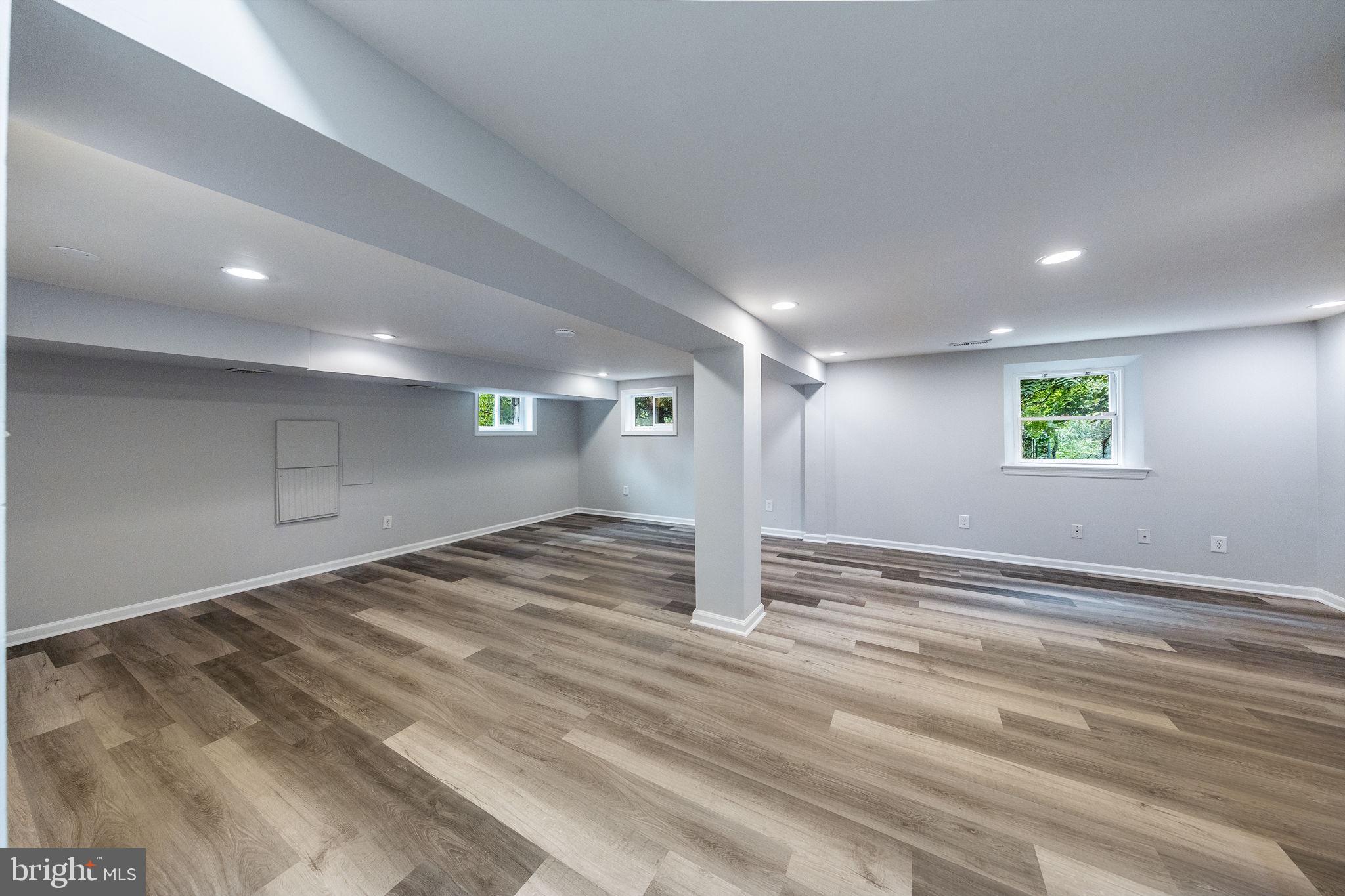 4009 ESTABROOK DRIVE