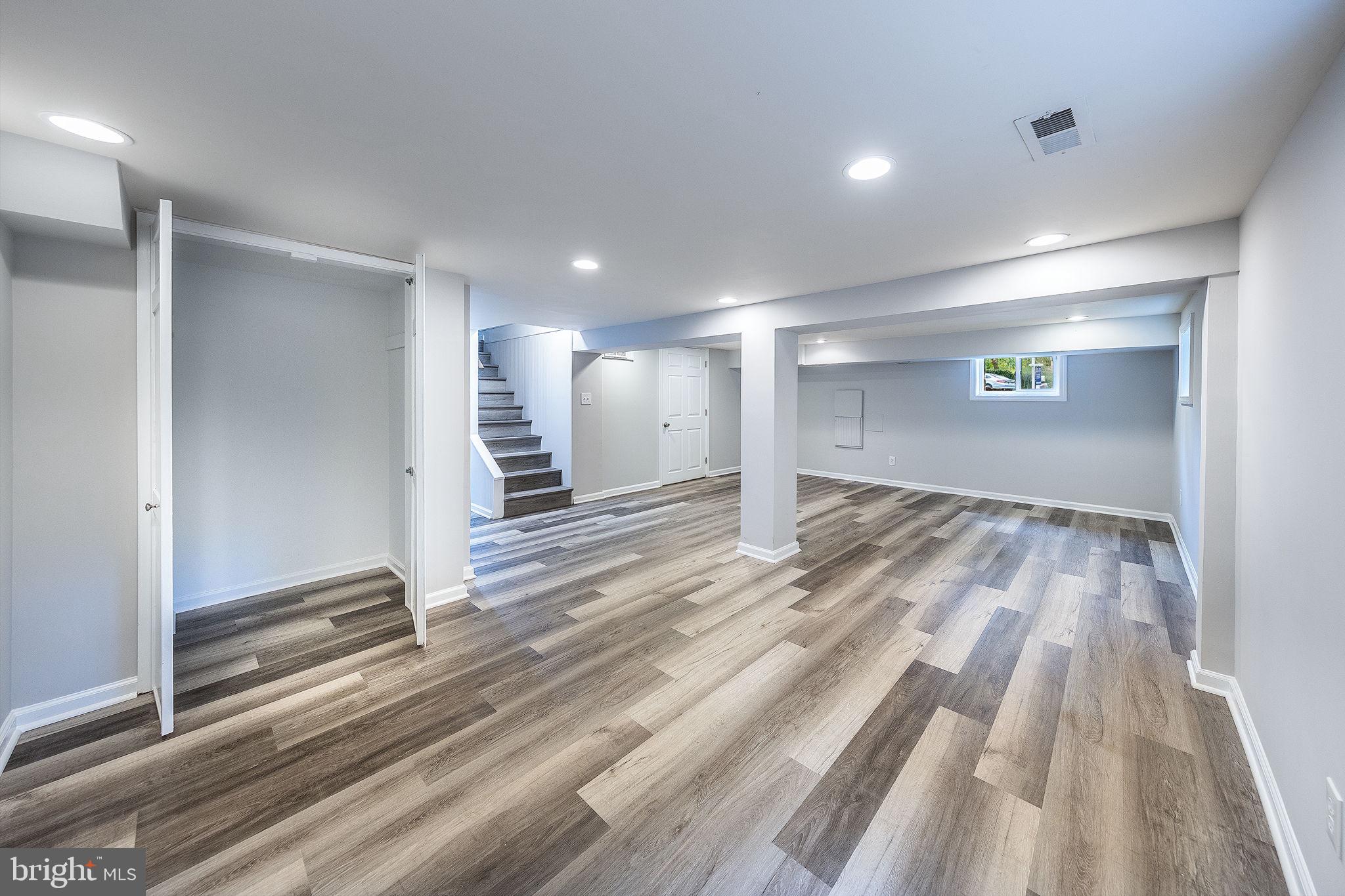 4009 ESTABROOK DRIVE