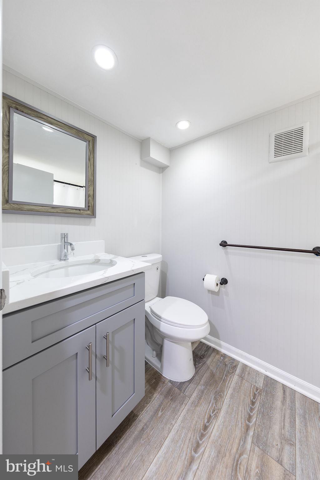 4009 ESTABROOK DRIVE