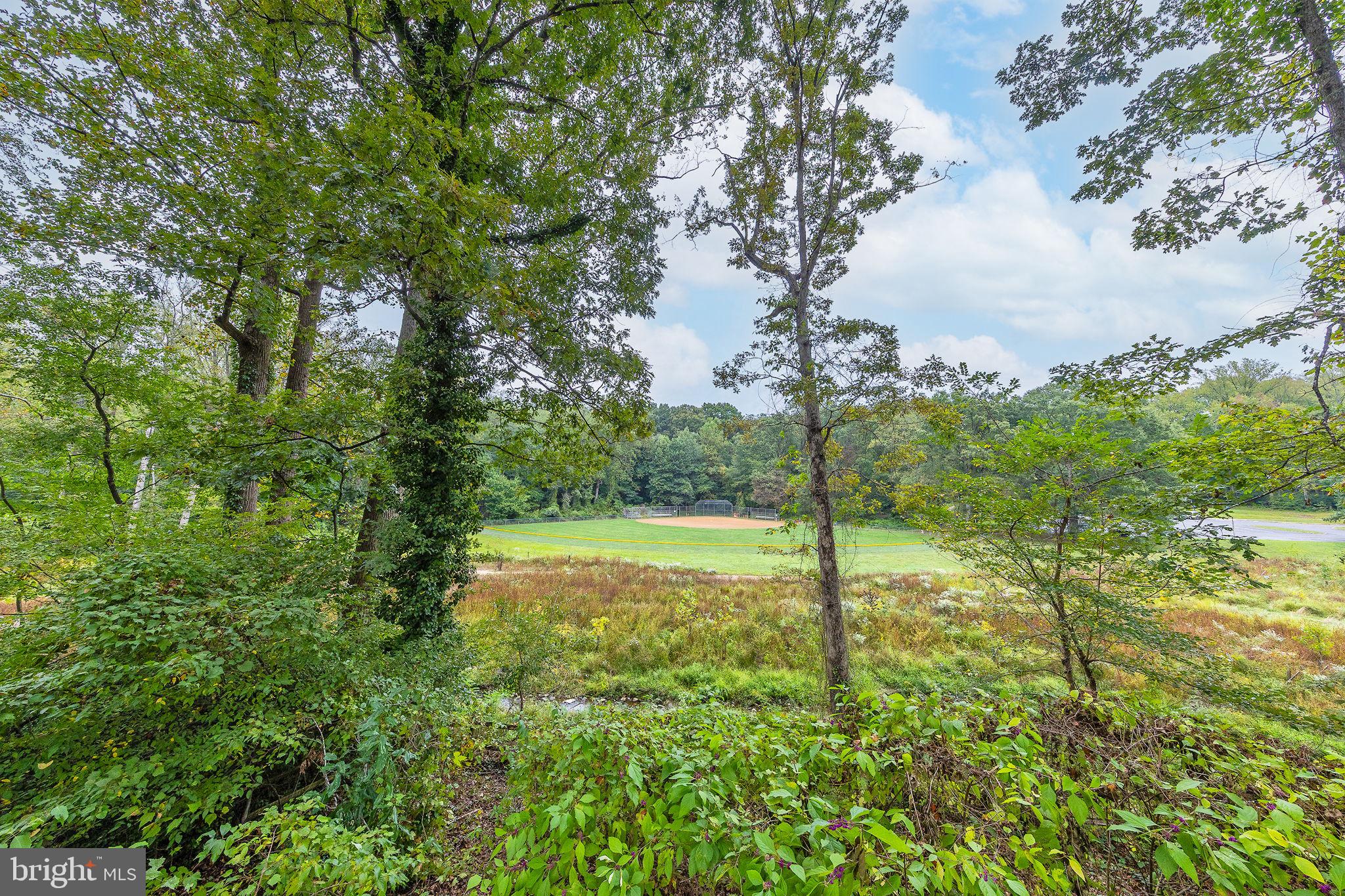 4009 ESTABROOK DRIVE