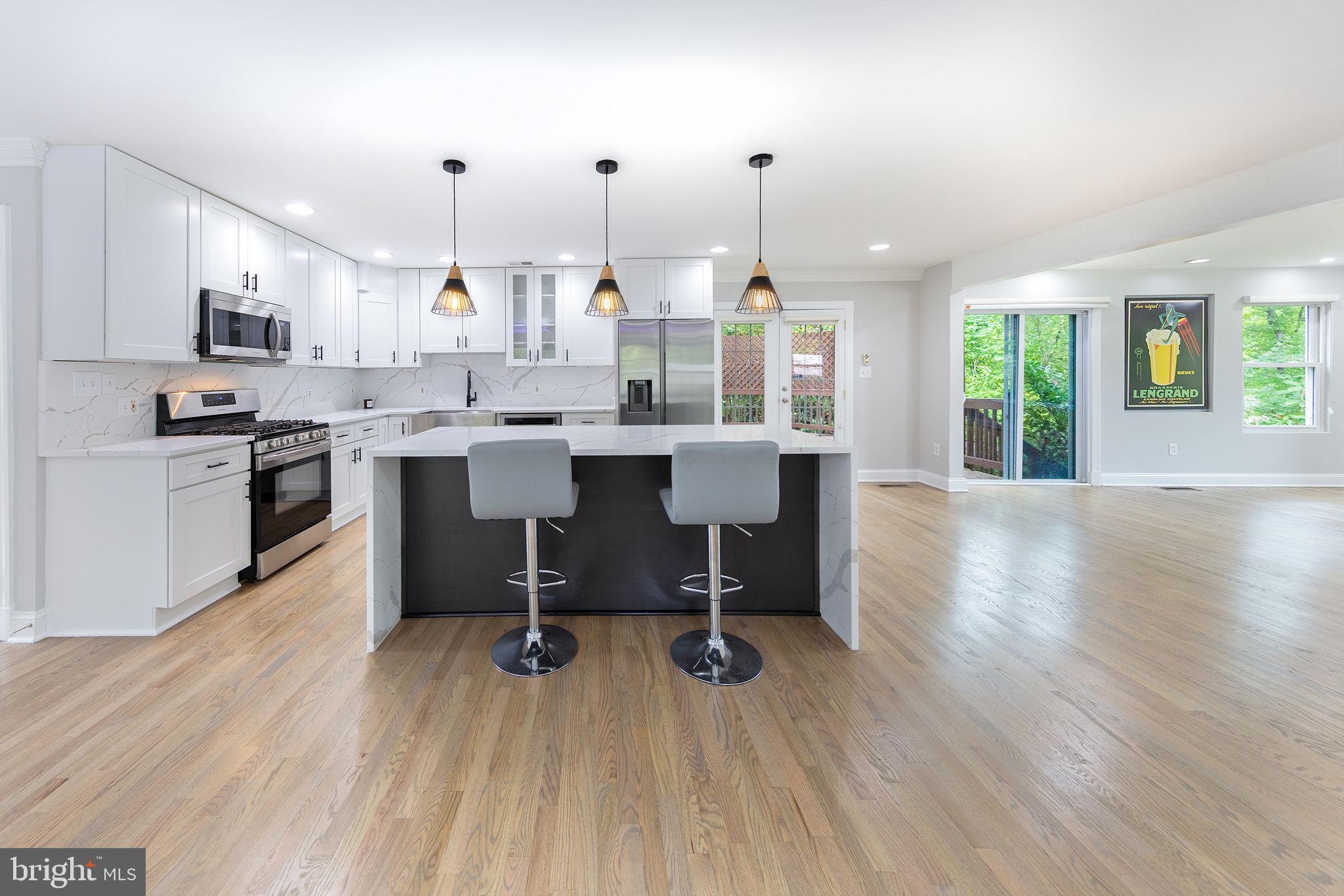 4009 ESTABROOK DRIVE