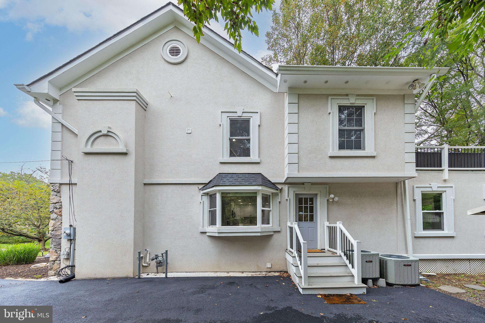 4009 ESTABROOK DRIVE