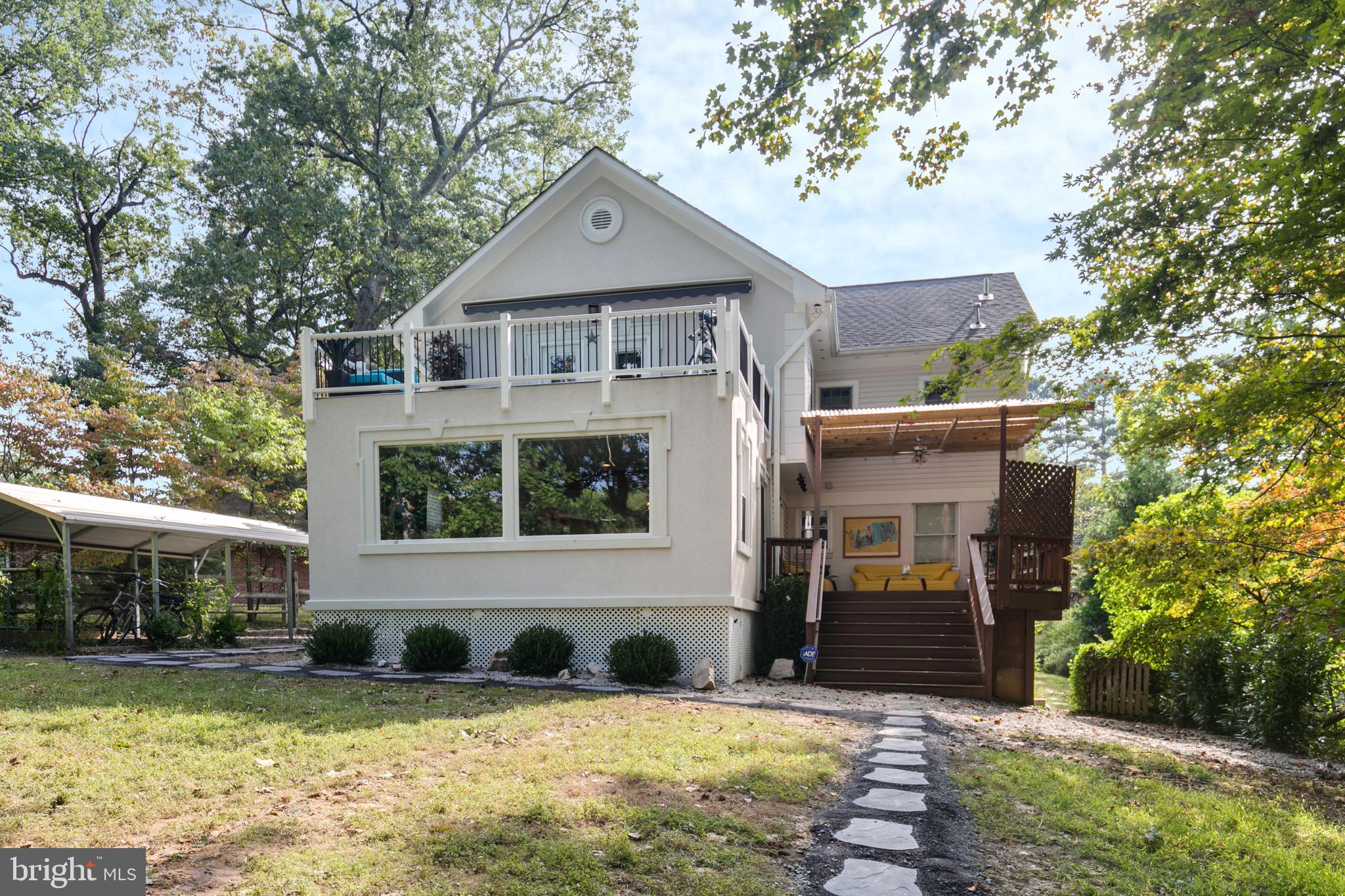 4009 ESTABROOK DRIVE