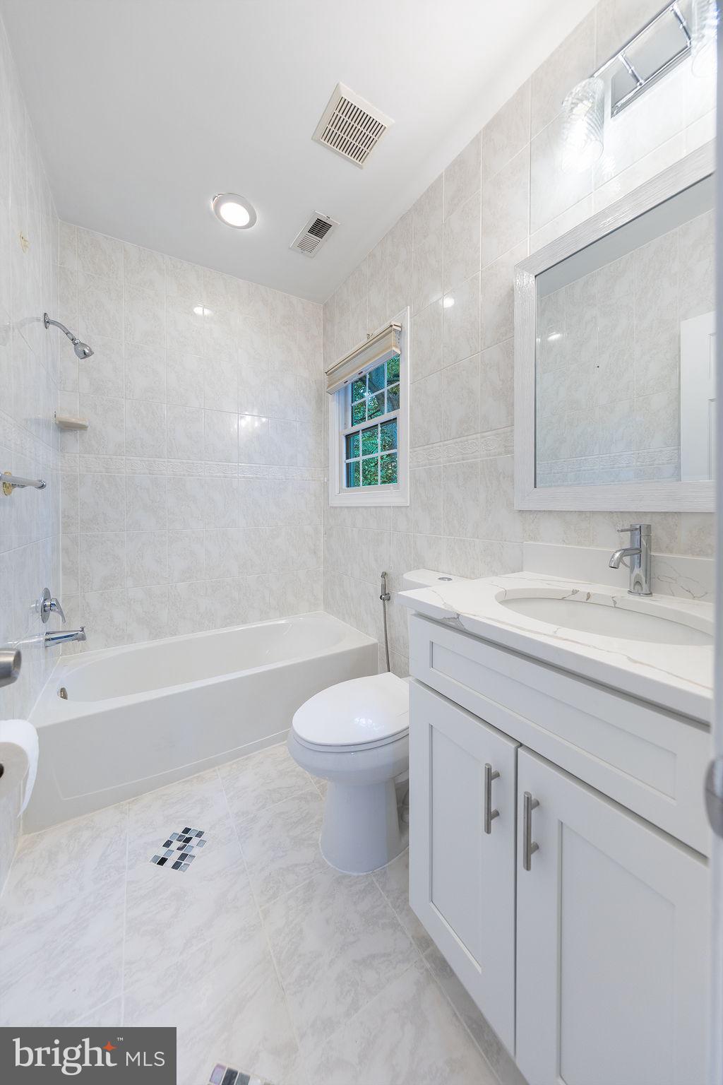 4009 ESTABROOK DRIVE