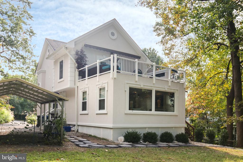 4009 ESTABROOK DRIVE