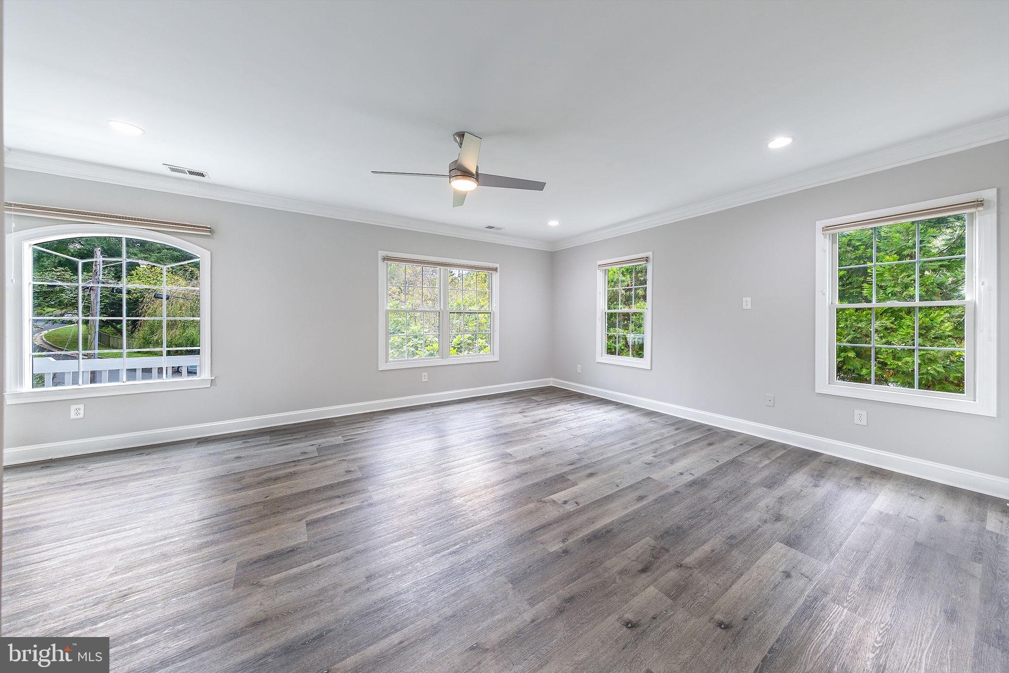 4009 ESTABROOK DRIVE