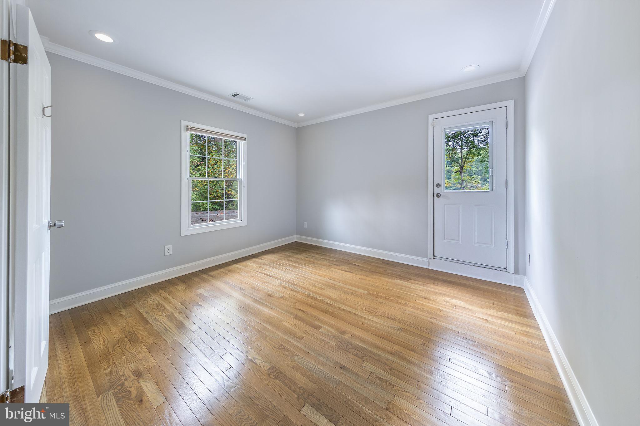 4009 ESTABROOK DRIVE