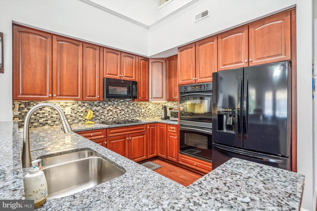 8905 PERIWINKLE BLUE COURT