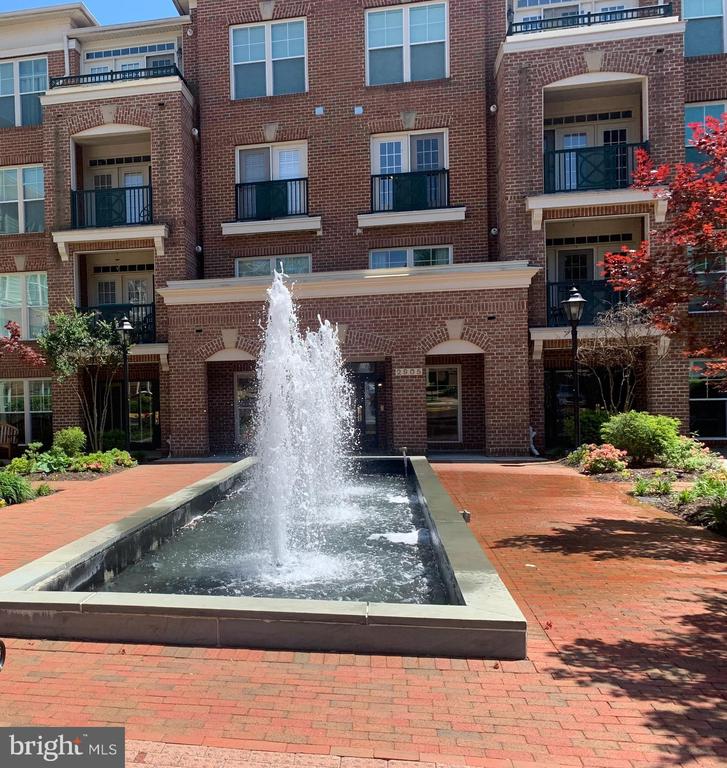 2903 SAINTSBURY PLAZA 310