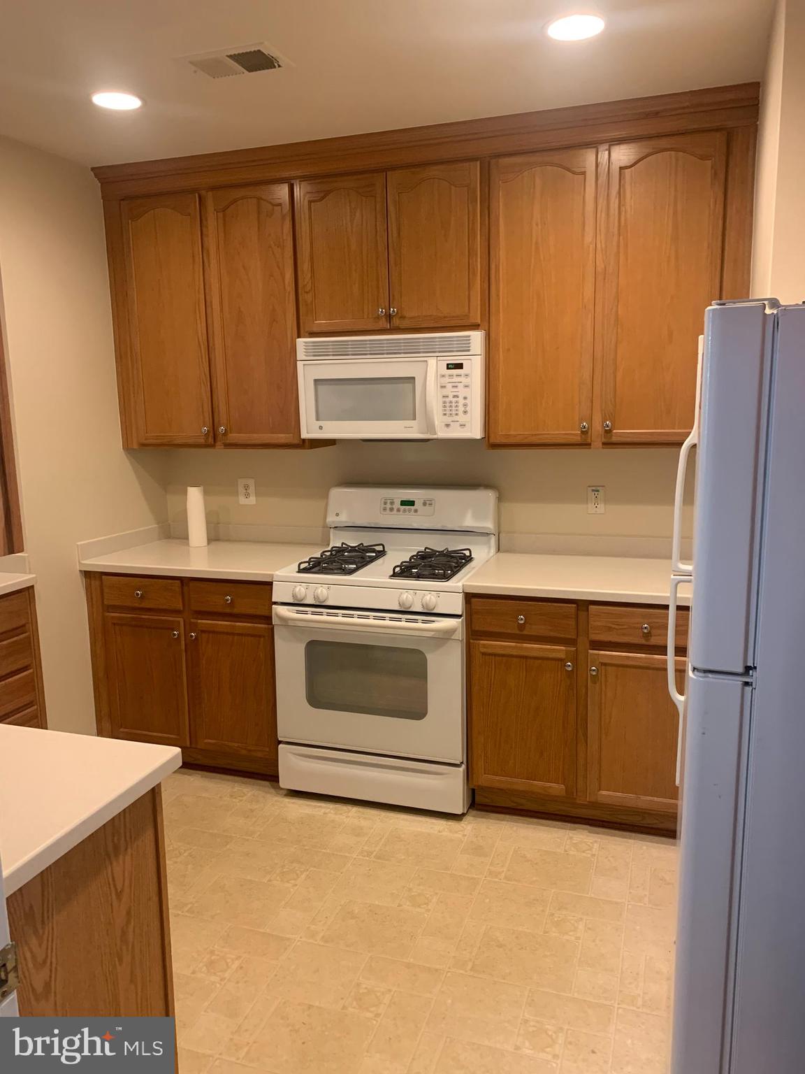 2903 SAINTSBURY PLAZA 310