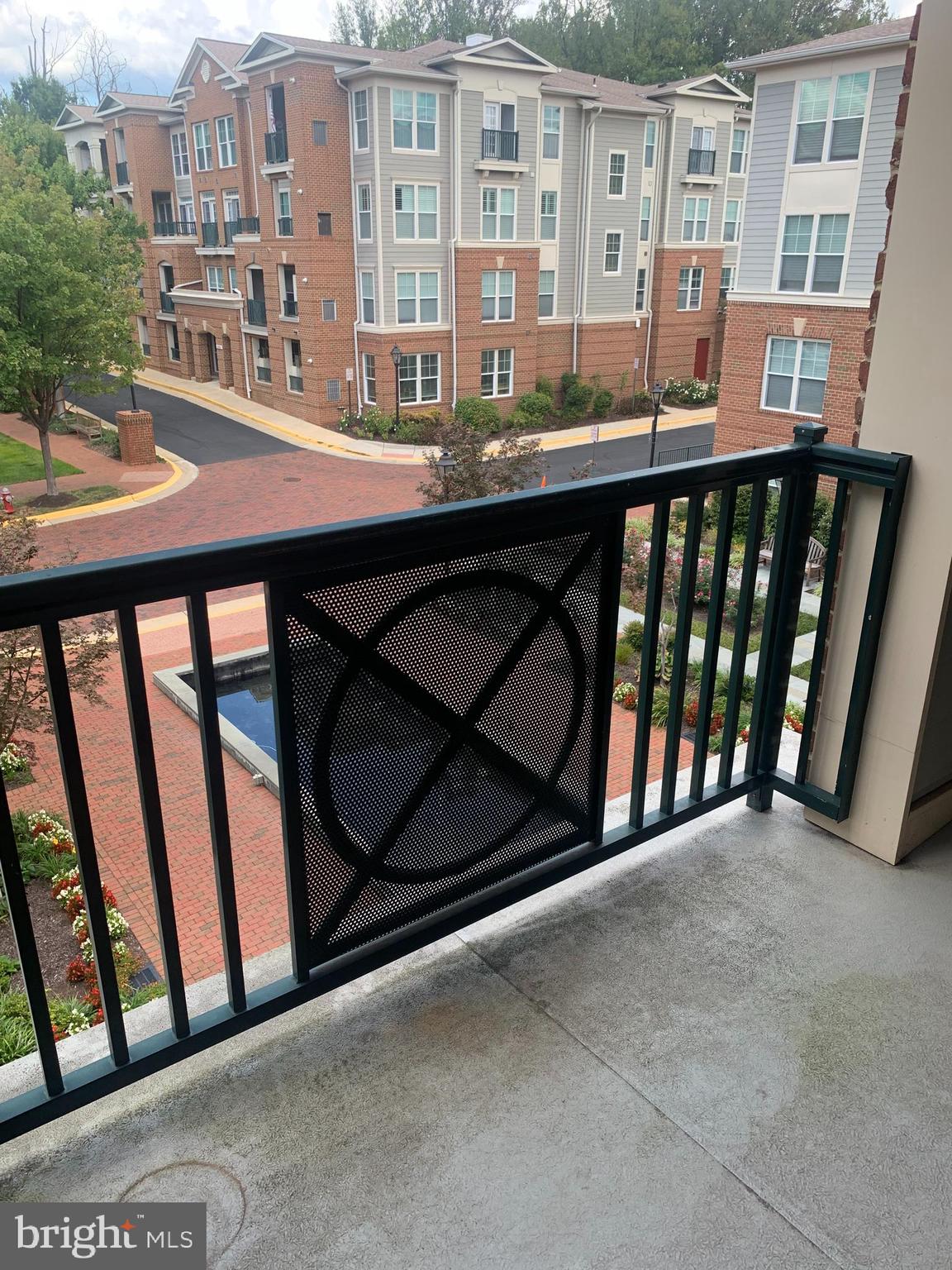 2903 SAINTSBURY PLAZA 310